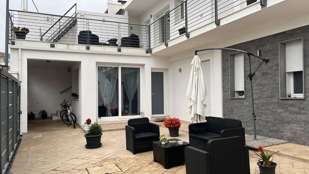 Il Colle Del Barone Bed & Breakfast Capoterra Exterior photo